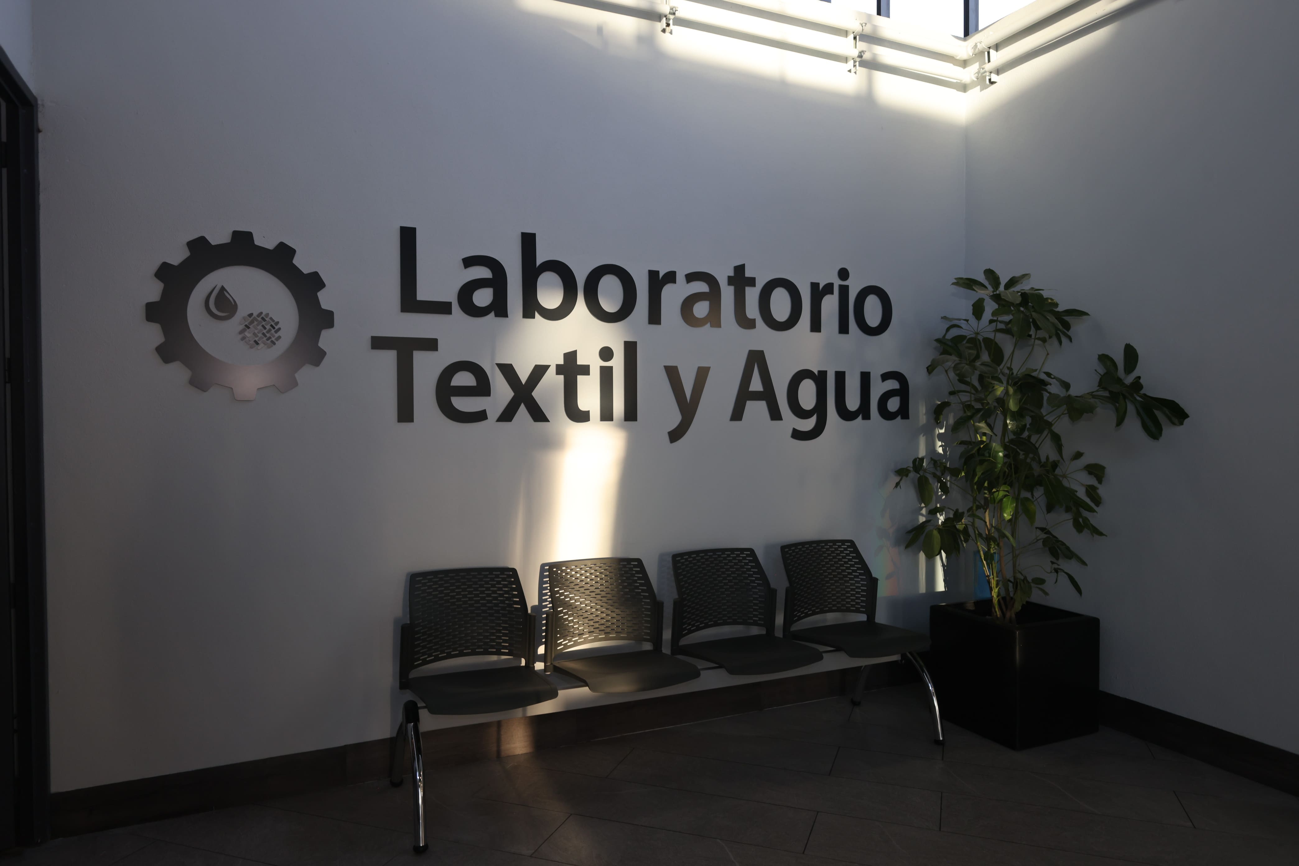 Fachada laboratorio textil hídrico